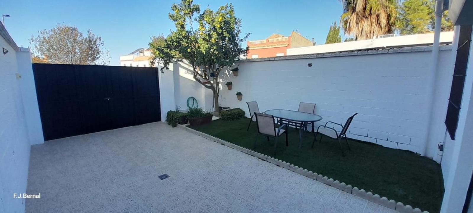 Appartamento Acogedor Loft A 30 Minutos De La Playa Y Montana Lebrija Esterno foto
